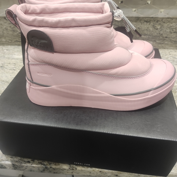 Sorel Pink Winter & Rain Boots - Picture 7 of 7